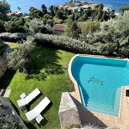 Completely Renovated Villa
